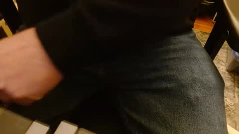 Snapshot of joncpics chatting on January 14, 12:33 am joncpics online show from January 14, 12:33 am