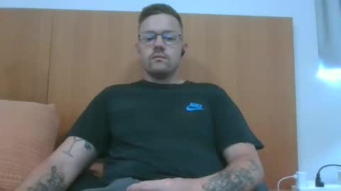 jonoy1995 online show from February 16, 12:00 am