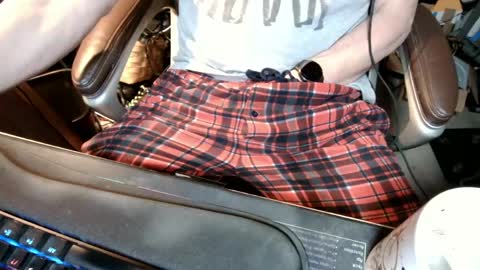 Jonathon Swift online show from April 20, 4:37 am