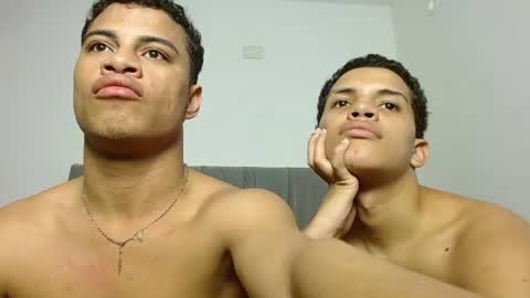 JOSE AND DANIEL online show from August 2, 11:52 am
