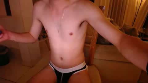 josezaens_ online show from April 19, 8:14 am