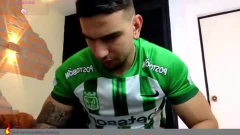 josh_miller01 online show from July 30, 1:54 pm