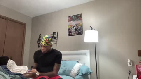 Snapshot of joshperrygoon chatting on December 30, 5:37 am joshperrygoon online show from December 30, 5:37 am