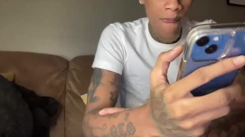 Snapshot of joshperrygoon chatting on December 26, 9:04 pm joshperrygoon online show from December 26, 9:04 pm