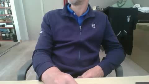 joshua154197 online show from April 28, 12:10 pm