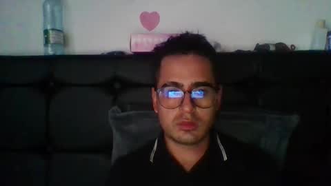 josux8 online show from February 3, 7:19 pm