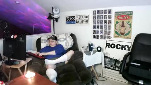 jpmel99 online show from June 1, 12:11 am