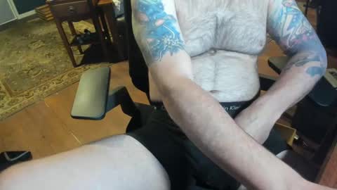 Snapshot of jsimon04 chatting on December 17, 3:06 pm jsimon04 online show from December 17, 3:06 pm