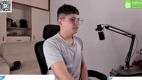 juan_belmont1 online show from July 3, 8:57 pm