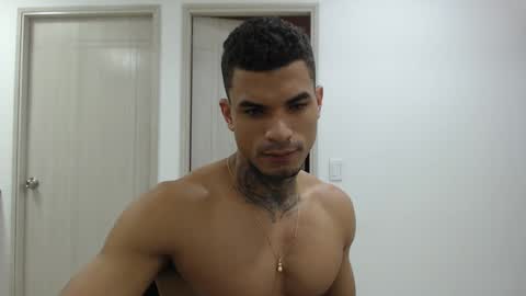 Snapshot of juan_gomez_1 chatting on December 26, 1:43 pm juan_gomez_1 online show from December 26, 1:43 pm
