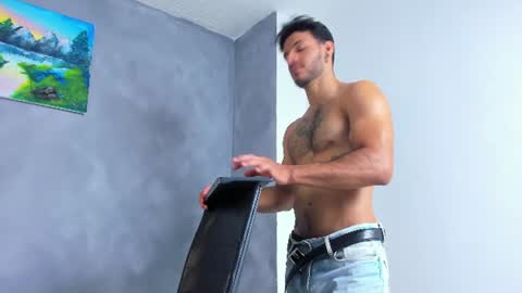Juan Esteban online show from July 28, 12:48 pm