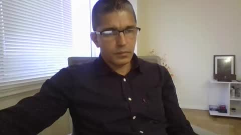 juanearth1 online show from March 16, 10:36 pm