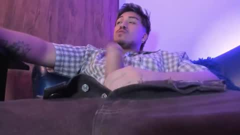 JUAN  online show from February 25, 5:08 am