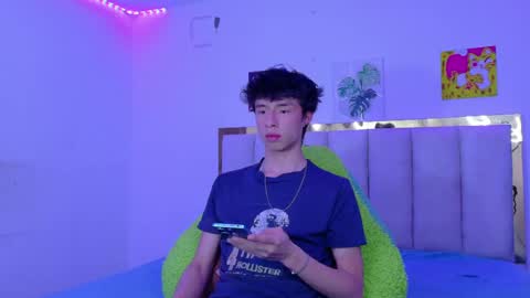 juanmres online show from June 1, 7:47 pm