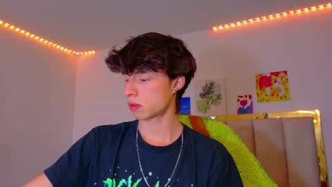 juanmres online show from July 15, 7:20 pm
