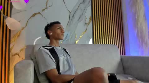 Julien online show from February 25, 11:33 am