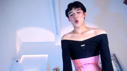 jullian online show from May 20, 7:31 pm