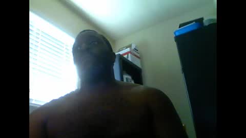 junbug8812 online show from March 20, 3:38 pm