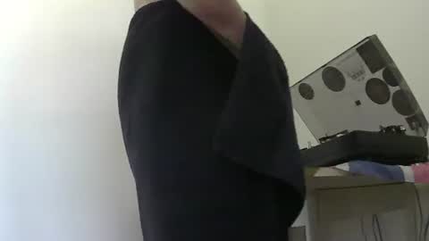 jungel_boy online show from May 2, 7:11 am