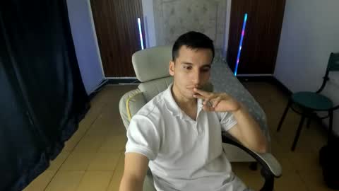 Junior Caicer online show from January 13, 1:54 am