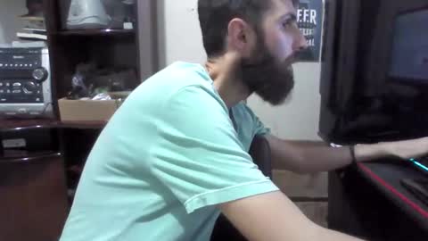 Snapshot of juniorextr_18_ chatting on December 3, 3:18 am juniorextr_18_ online show from December 3, 3:18 am