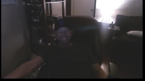 Snapshot of jusbeaz8722 chatting on December 28, 8:58 am JustVibin online show from December 28, 8:58 am