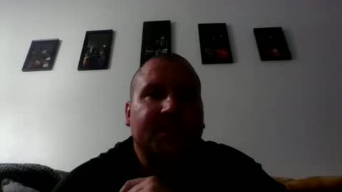 Snapshot of just1more5 chatting on October 11, 3:10 am just1more5 online show from October 11, 3:10 am