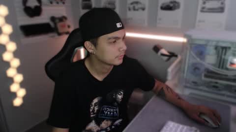 Rhys online show from November 16, 8:22 pm