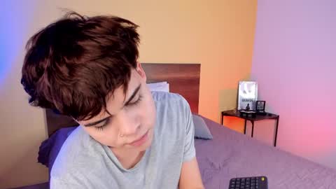 Justin online show from February 13, 4:32 am