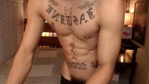 justine_hunk online show from January 18, 2:52 pm