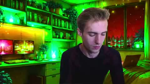 Hologram Guy online show from June 11, 5:49 am