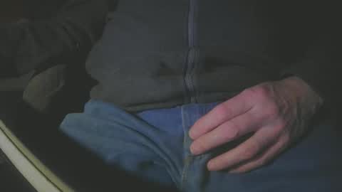 Justme39057 online show from January 18, 9:13 pm