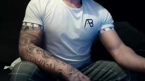 justmehere077 online show from March 8, 1:26 am