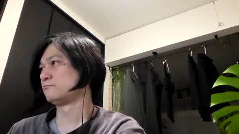 KI e697a5e69cac online show from March 24, 3:06 pm