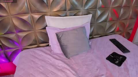 kaelswitch online show from December 5, 7:54 pm