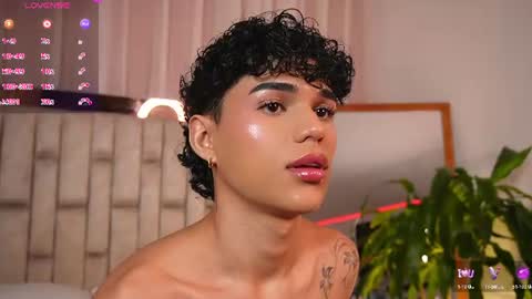kai_onfire online show from July 28, 11:17 am
