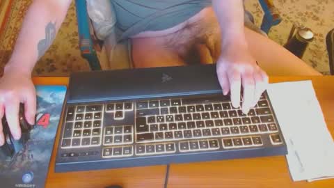 Leon online show from January 17, 7:53 pm