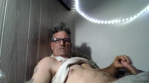 kalifornia91666 online show from November 8, 9:40 pm