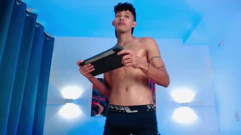 Kami online show from January 15, 7:38 pm