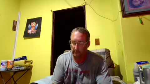 Snapshot of kansasfarmer1 chatting on October 20, 1:53 am kansasfarmer1 online show from October 20, 1:53 am