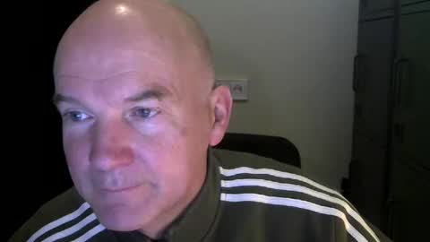 Robbie online show from December 8, 5:29 am