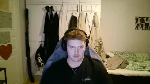 Aatu online show from April 1, 8:49 am