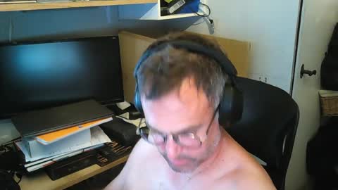 kelvin06133 online show from July 27, 9:55 pm