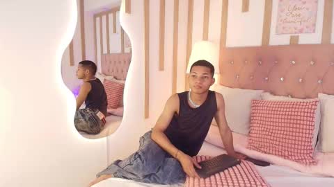 Kelvin online show from March 24, 12:43 pm