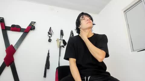 Kenai Lavis online show from November 20, 12:15 pm