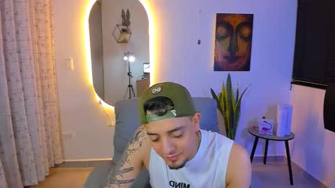 kendel_dimitri online show from March 14, 7:37 am