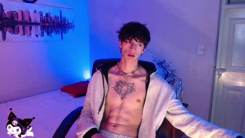 Snapshot of kenny__hot chatting on January 2, 4:24 pm kenny online show from January 2, 4:24 pm