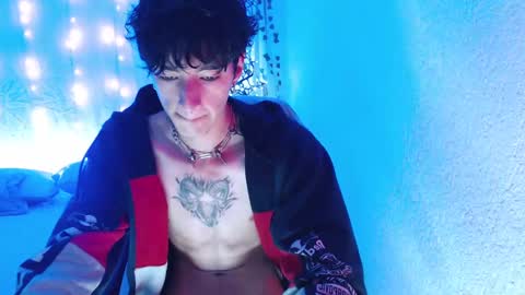 Snapshot of kenny__hot chatting on January 3, 5:10 pm kenny online show from January 3, 5:10 pm