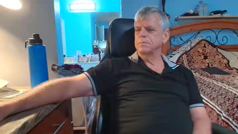 Snapshot of kent_ham chatting on October 21, 12:25 am kent_ham online show from October 21, 12:25 am