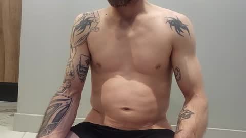 kenw34 online show from February 1, 7:34 pm